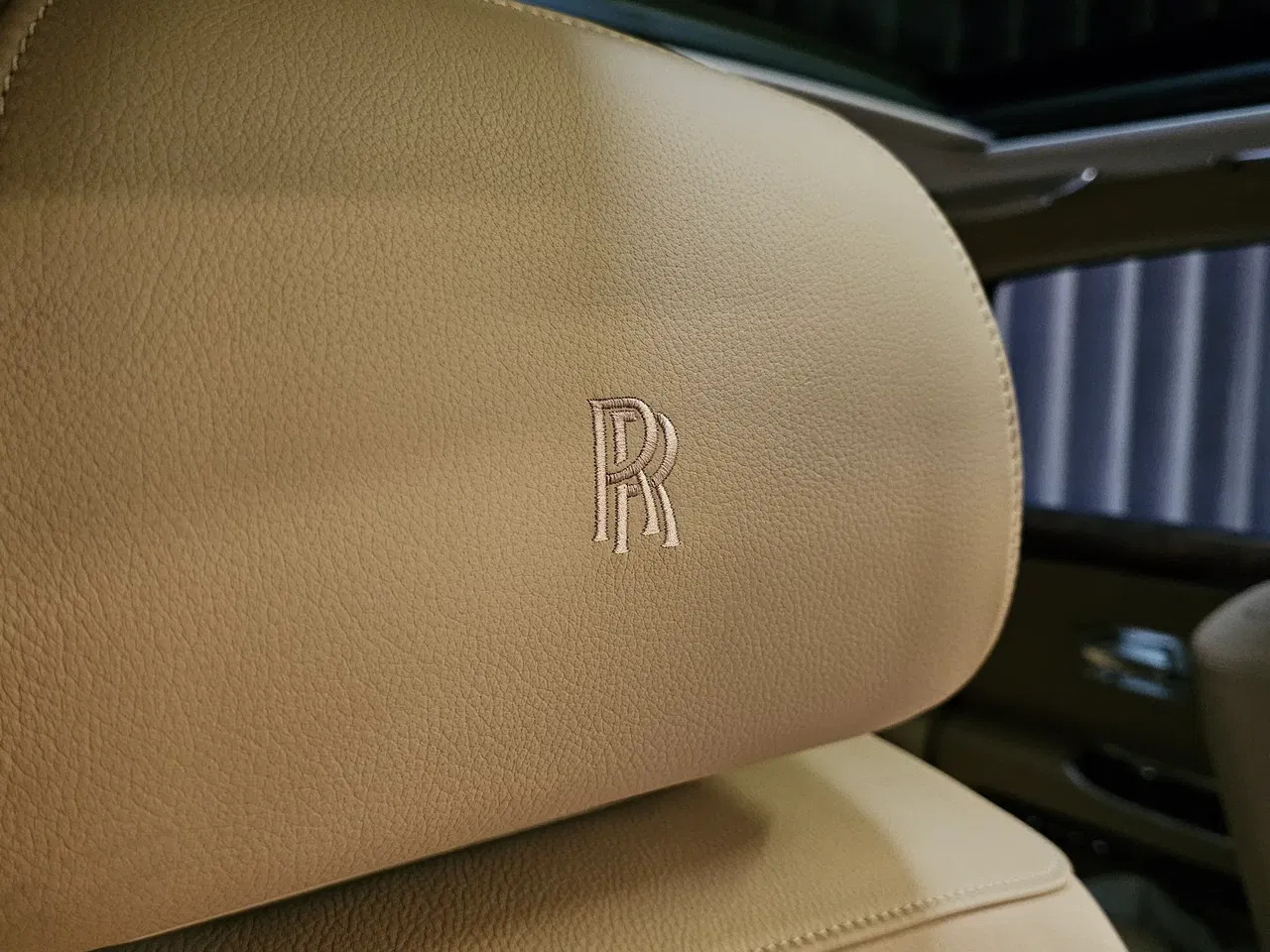 Rolls-Royce Ghost, 24.000 km, Portugal — Foto 12 z 40