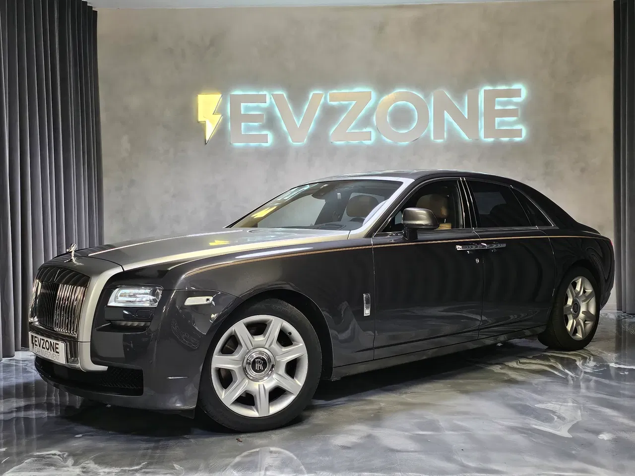 Rolls-Royce Ghost, 24.000 km, Portugal — Foto 4 z 40