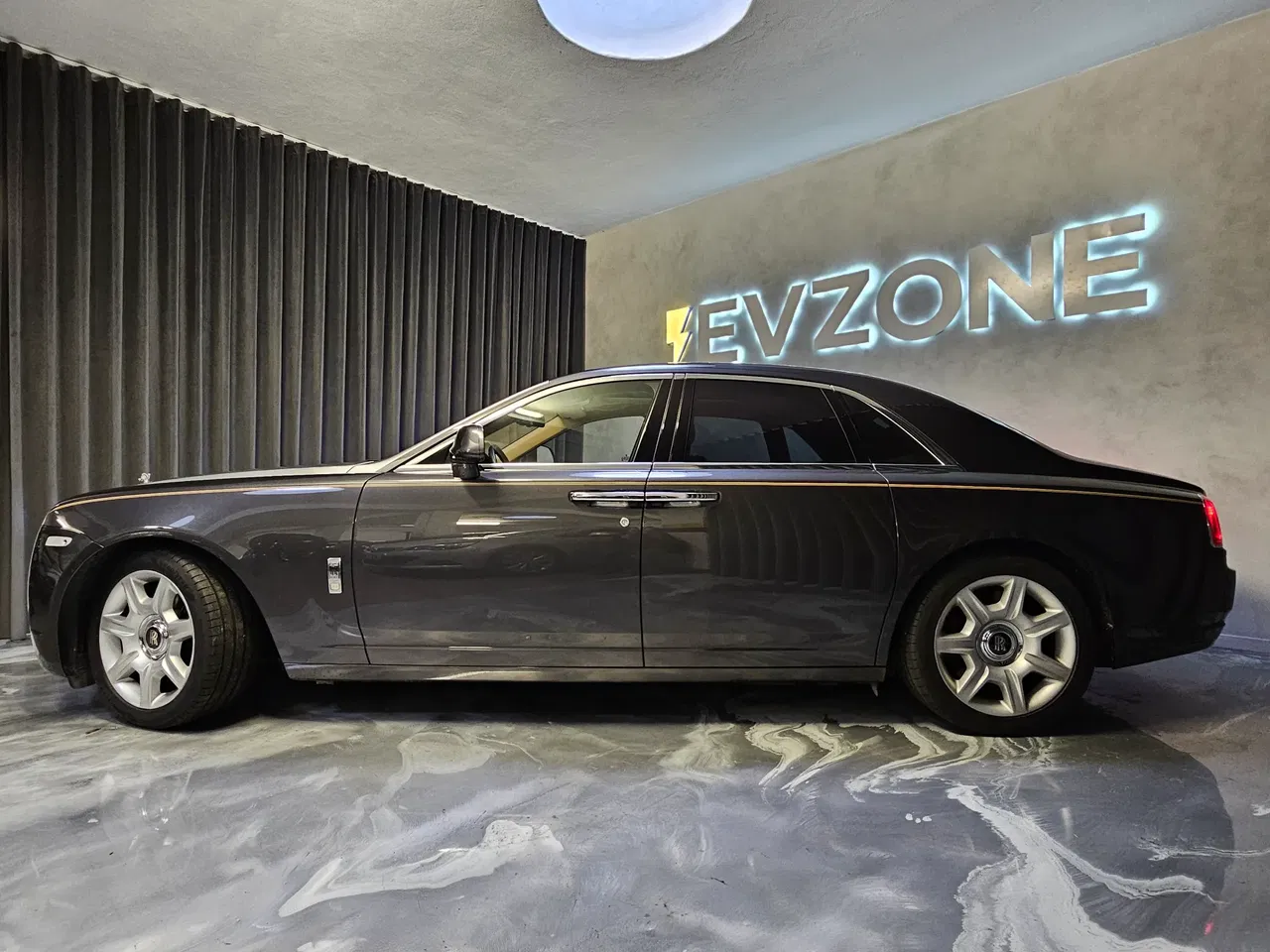 Rolls-Royce Ghost, 24.000 km, Portugal — Foto 5 z 40