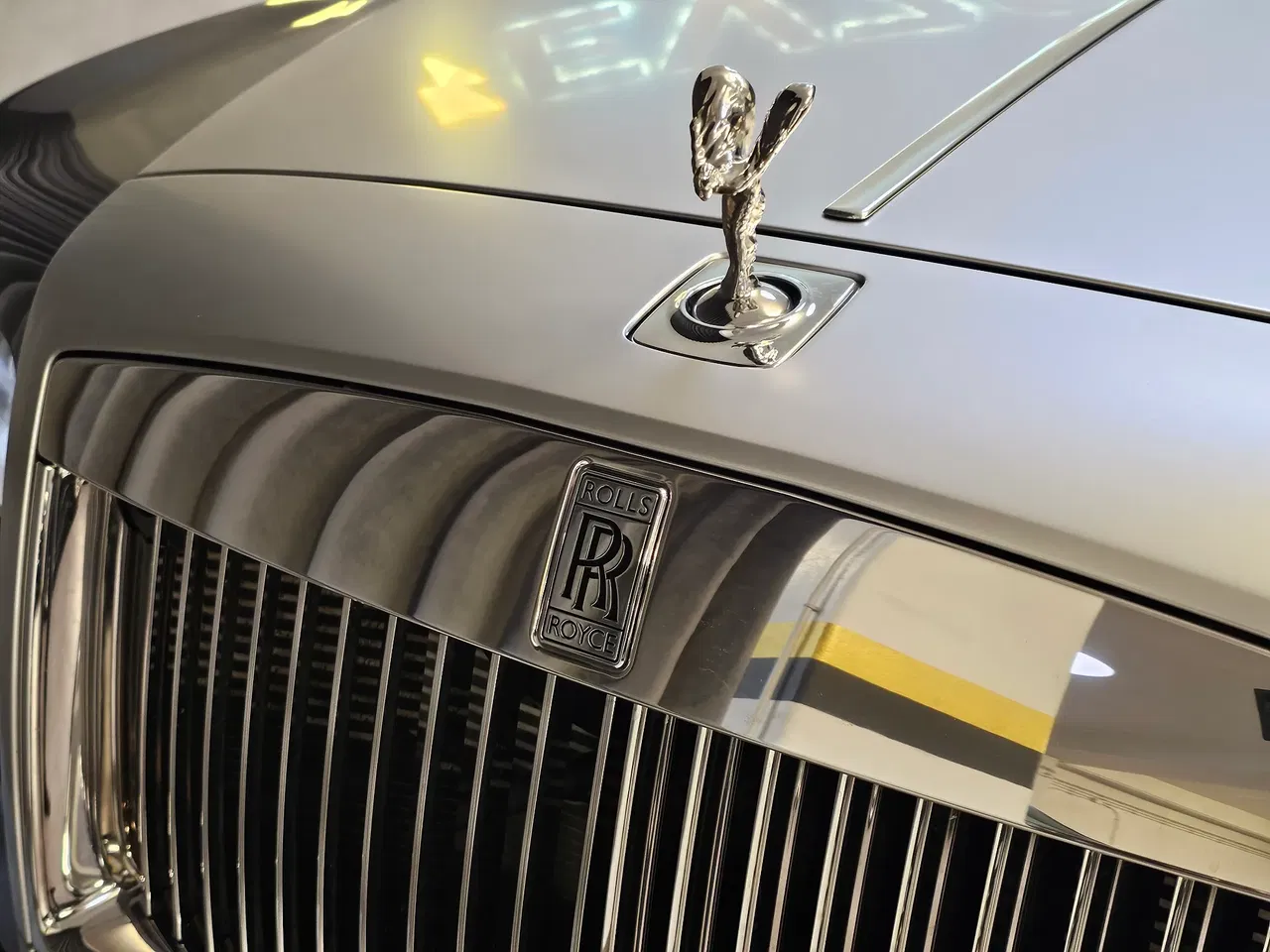 Rolls-Royce Ghost, 24.000 km, Portugal — Foto 9 z 40