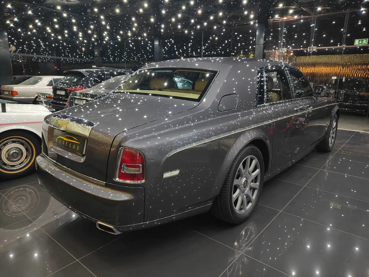 Rolls-Royce Phantom, 179.000 km, Portugal — Foto 11 z 40