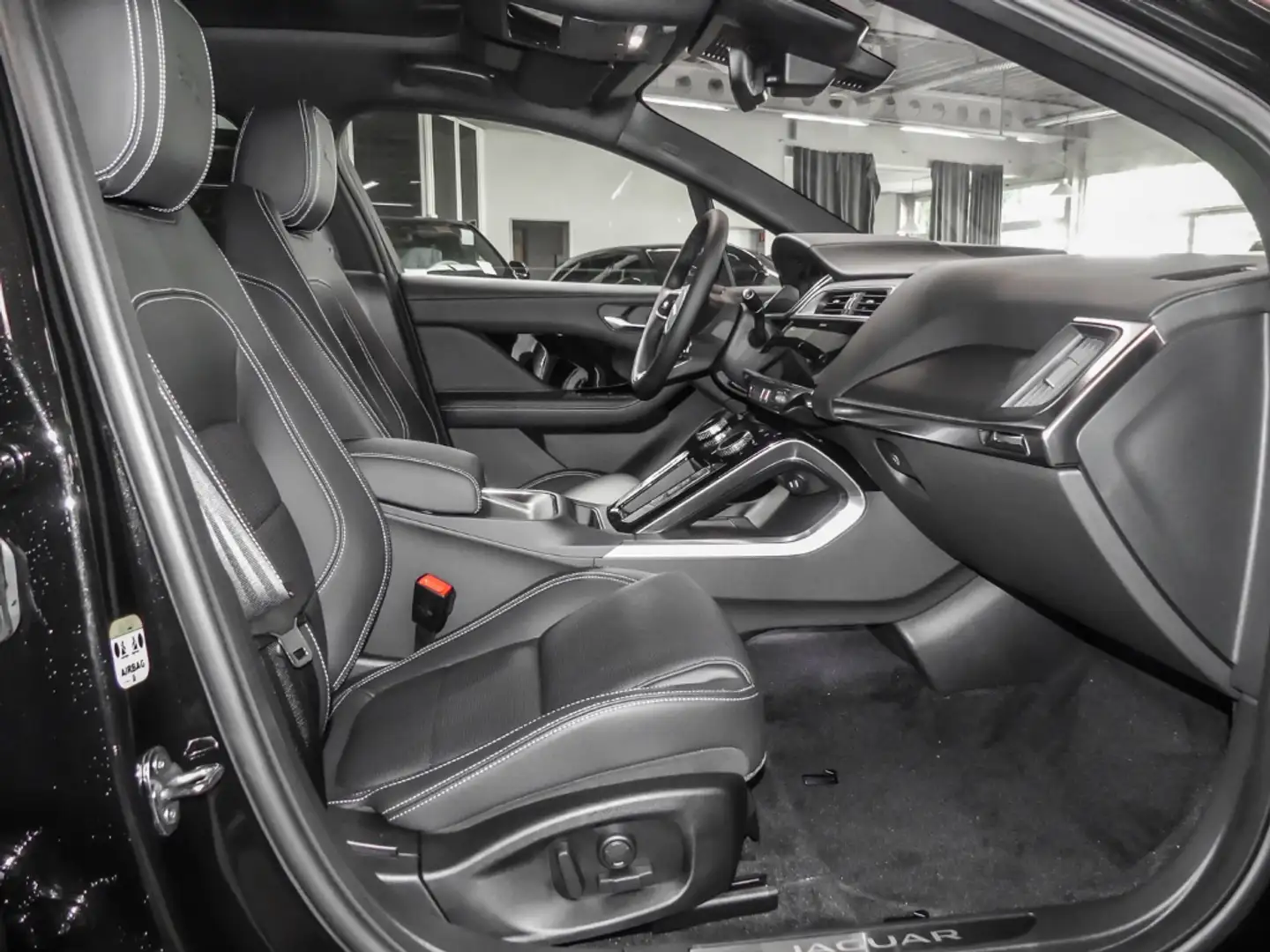 2024 Jaguar I-Pace, 19.850 km, Deutschland — Foto 3 z 12