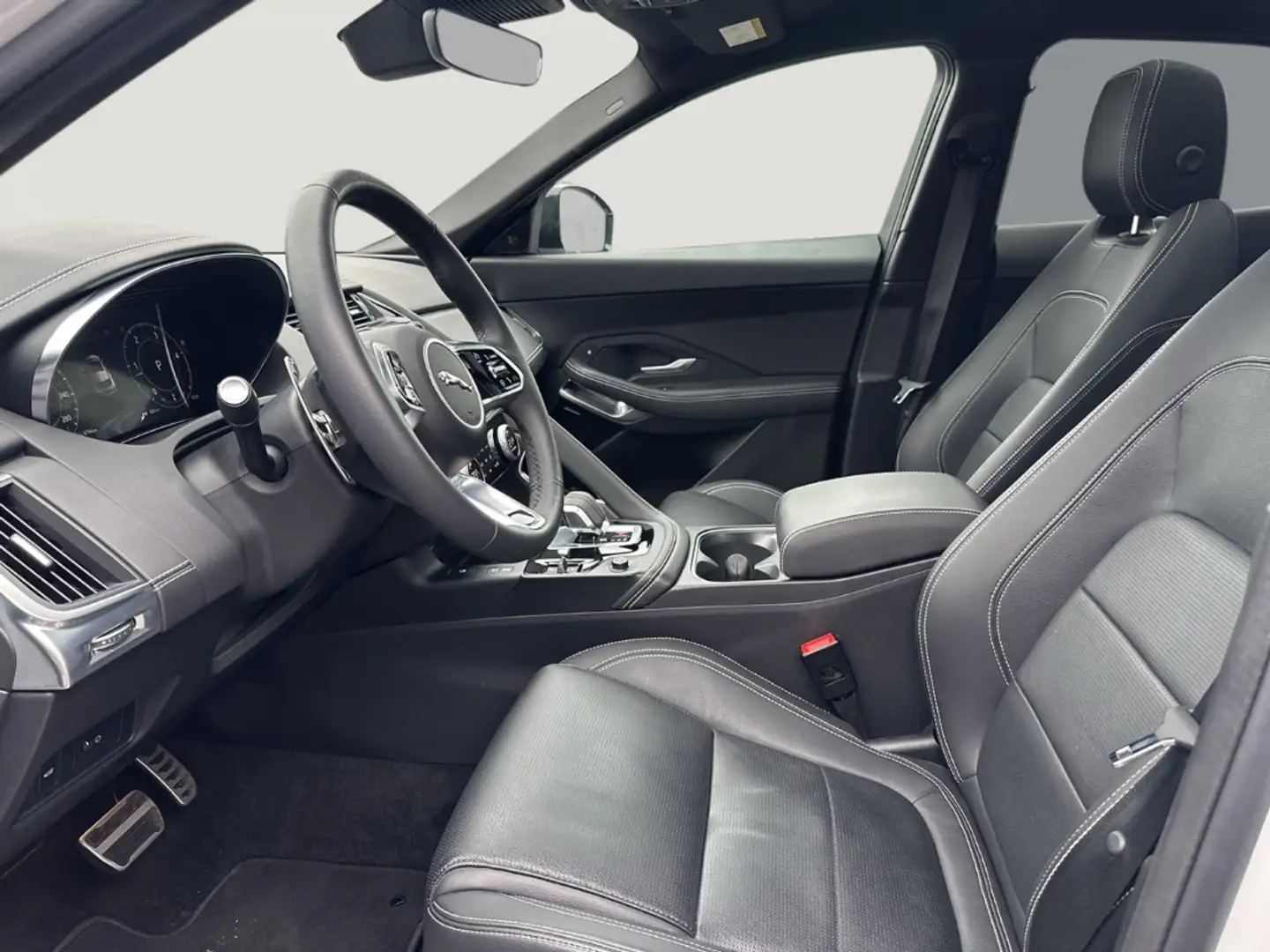 2024 Jaguar E-Pace, 12.900 km, Deutschland — Foto 10 z 12