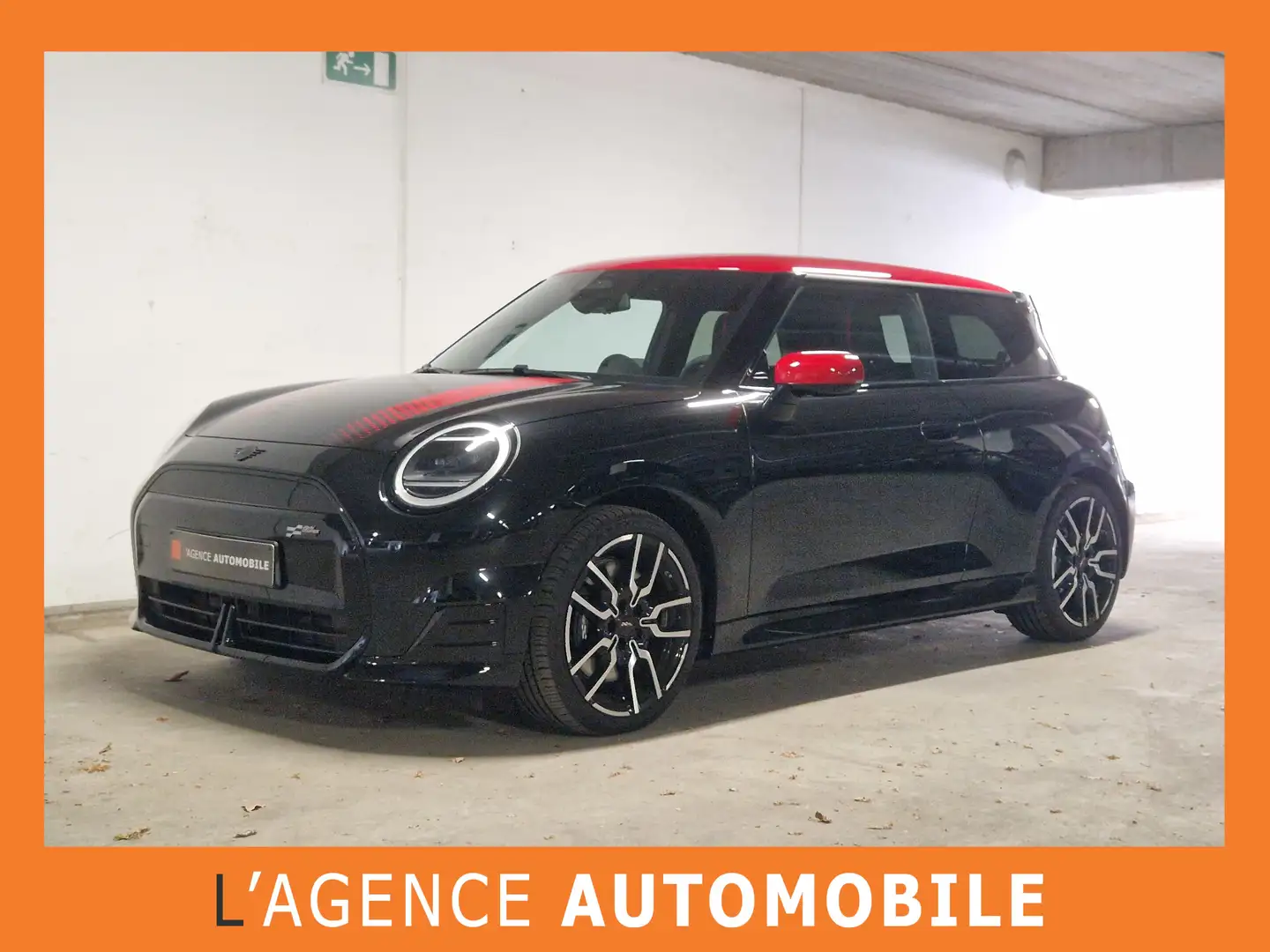 2025 MINI Cooper E, 12.200 km, Belgien — Foto 1 z 12 2025 MINI Cooper E, 12.200 km, Belgien — Foto 1 z 12