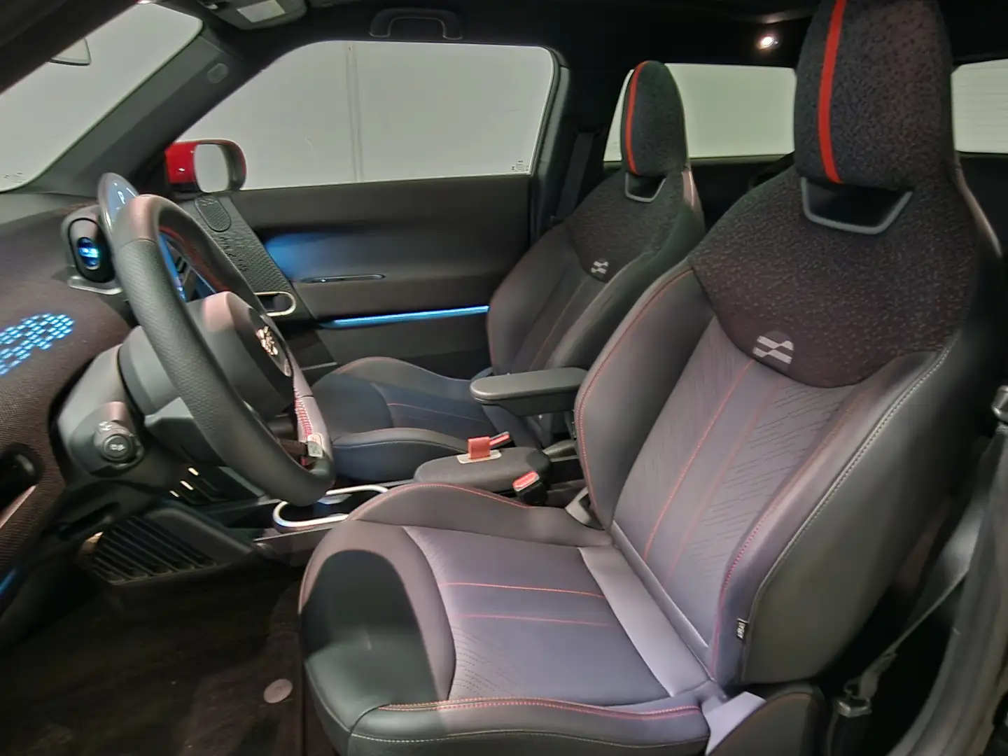 2025 MINI Cooper E, 12.200 km, Belgien — Foto 6 z 12