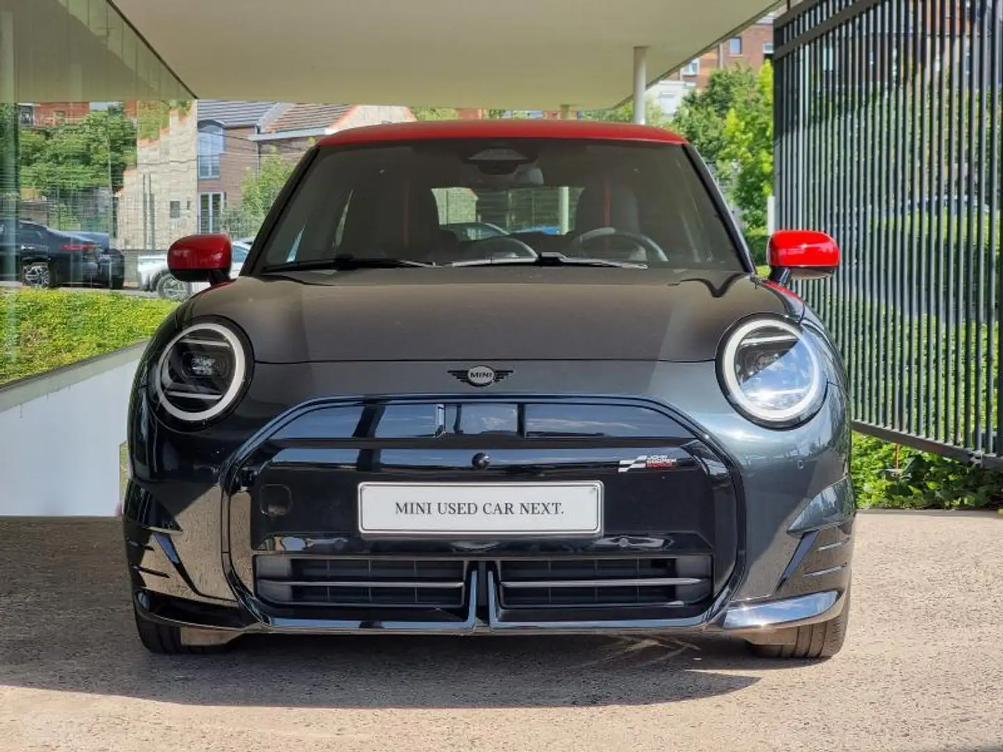 2024 MINI Cooper SE, 8.891 km, Belgien — Foto 2 z 12