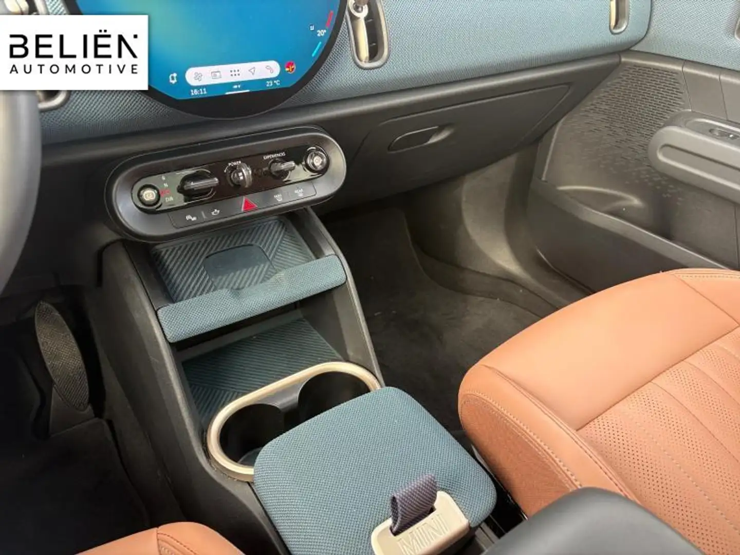 2024 MINI Countryman E, 25.274 km, Belgien — Foto 10 z 12