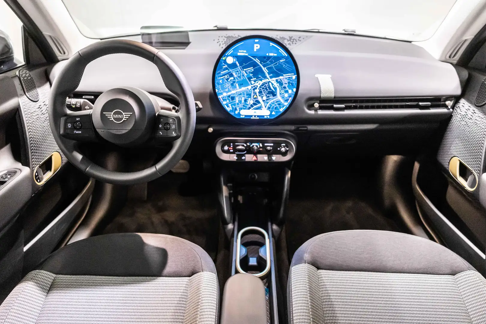 2025 MINI Cooper SE, 9.419 km, Belgien — Foto 7 z 12