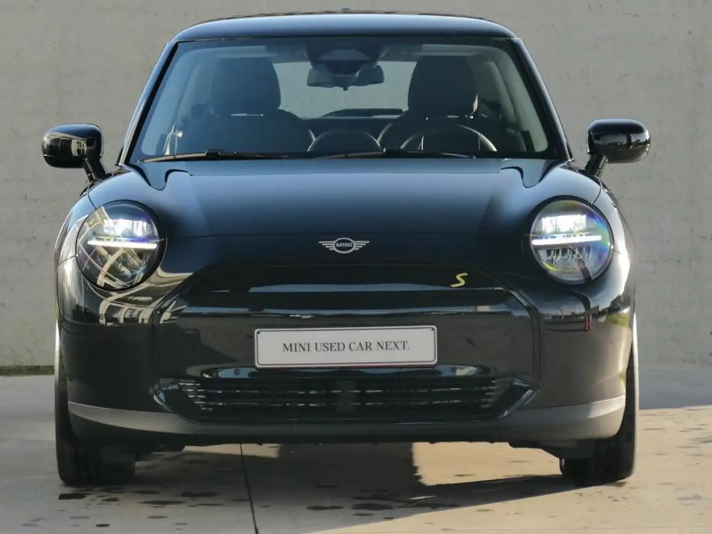 2025 MINI Cooper SE, 8.255 km, Belgien — Foto 2 z 12