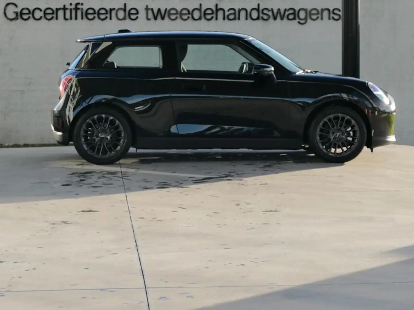 2025 MINI Cooper SE, 8.255 km, Belgien — Foto 4 z 12