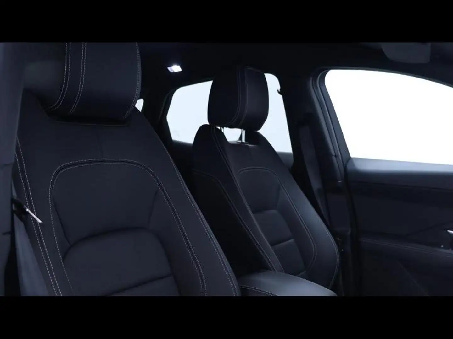 2024 Jaguar E-Pace, 14.866 km, Belgien — Foto 10 z 12