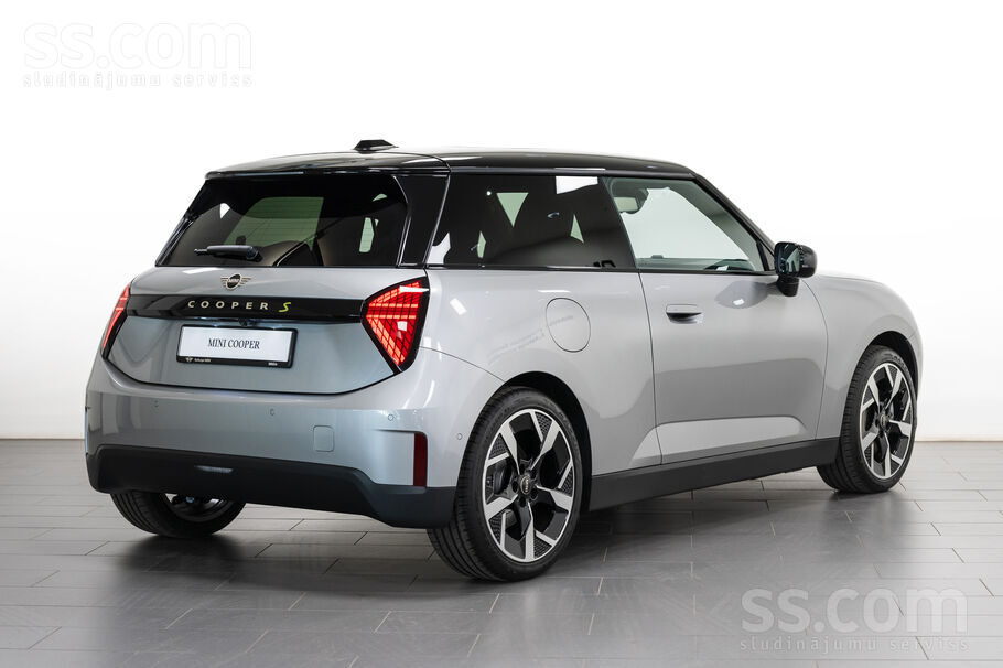 2026 MINI Hatch, Lettland — Foto 2 z 27