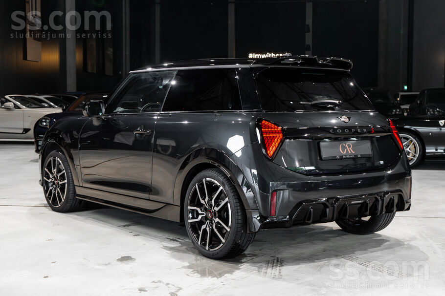 2024 MINI Cooper S, 4.000 km, Lettland — Foto 6 z 30
