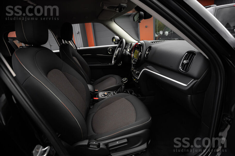 2017 MINI Countryman, Lettland — Foto 8 z 29