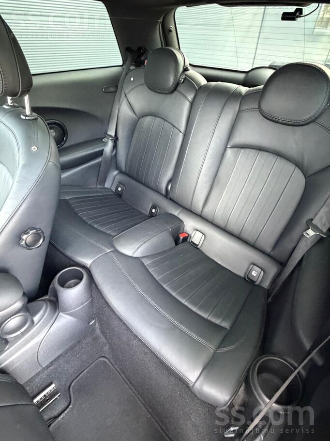 2020 MINI Cooper, 66.000 km, Lettland — Foto 14 z 27