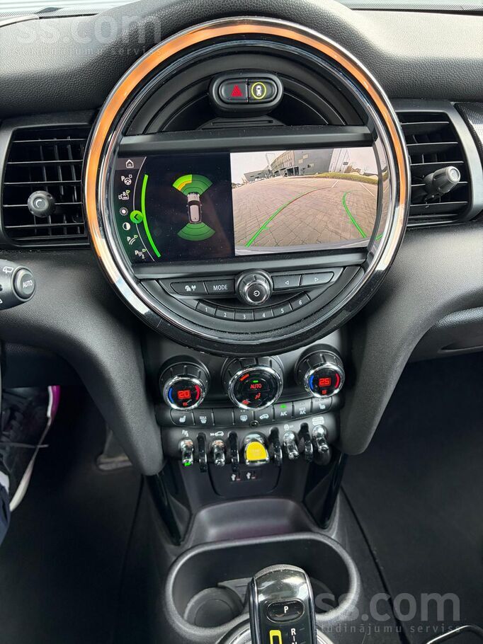 2020 MINI Cooper, 66.000 km, Lettland — Foto 15 z 27