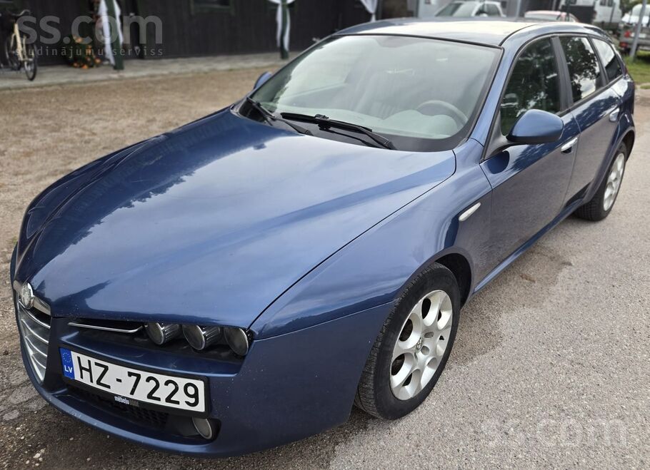 2006 Alfa Romeo 159, 278.000 km, Lotyšsko — Foto 1