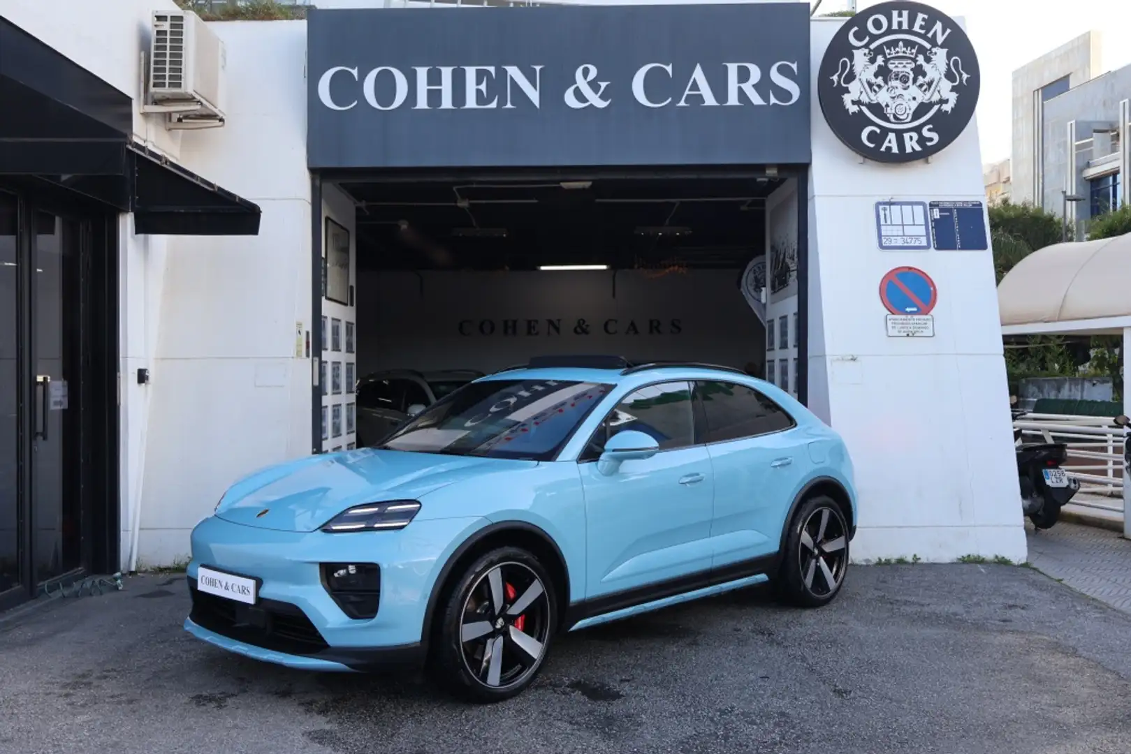 2025 Porsche Macan, 11.000 km, Španělsko — Foto 1