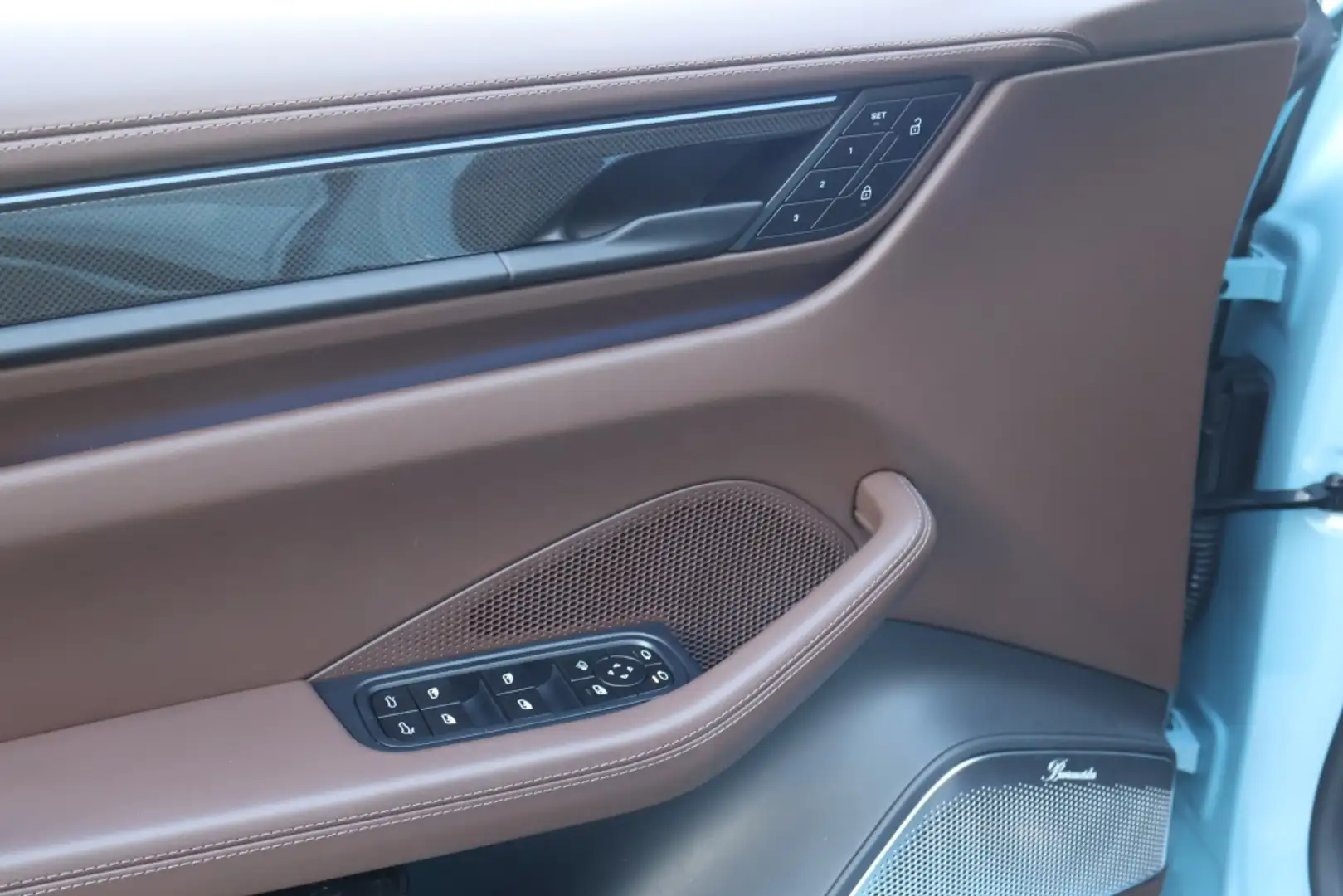 2025 Porsche Macan, 11.000 km, Spanien — Foto 12 z 12