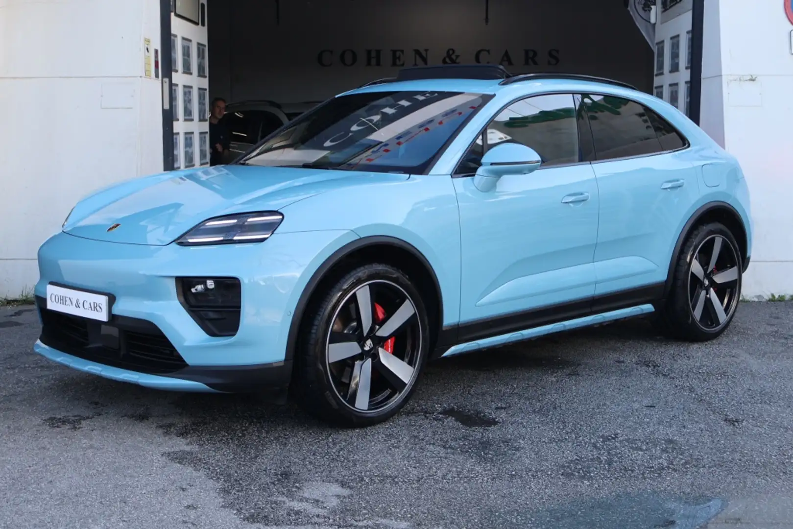 2025 Porsche Macan, 11.000 km, Spanien — Foto 2 z 12