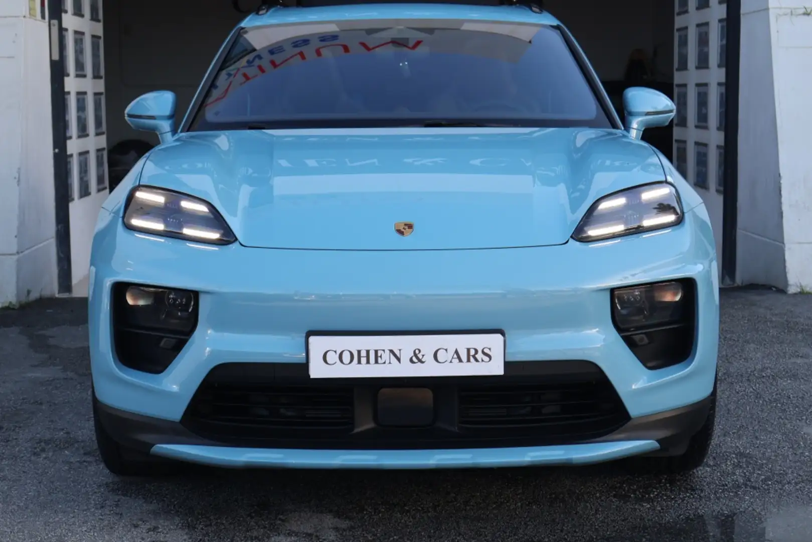 2025 Porsche Macan, 11.000 km, Spanien — Foto 3 z 12