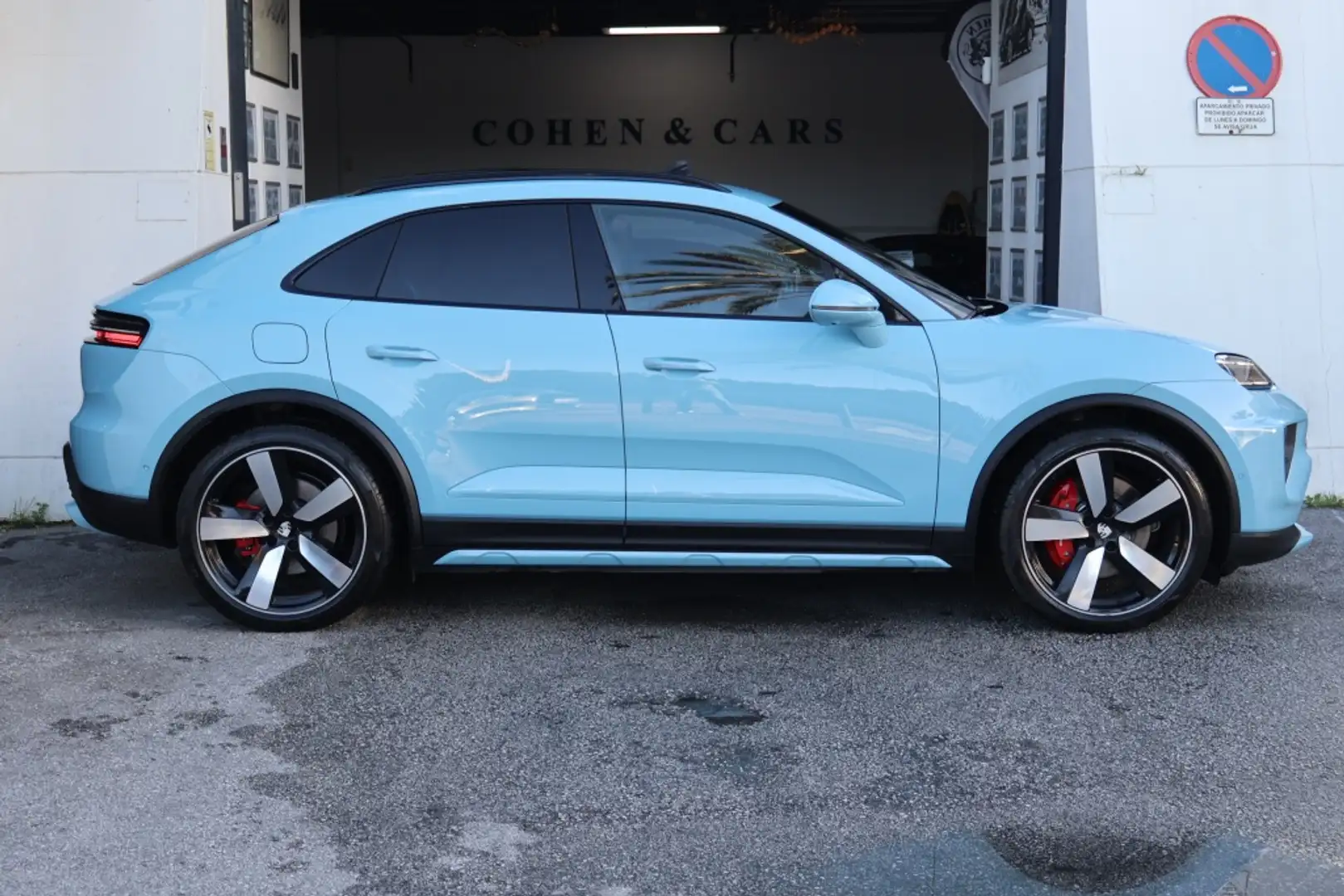 2025 Porsche Macan, 11.000 km, Spanien — Foto 5 z 12