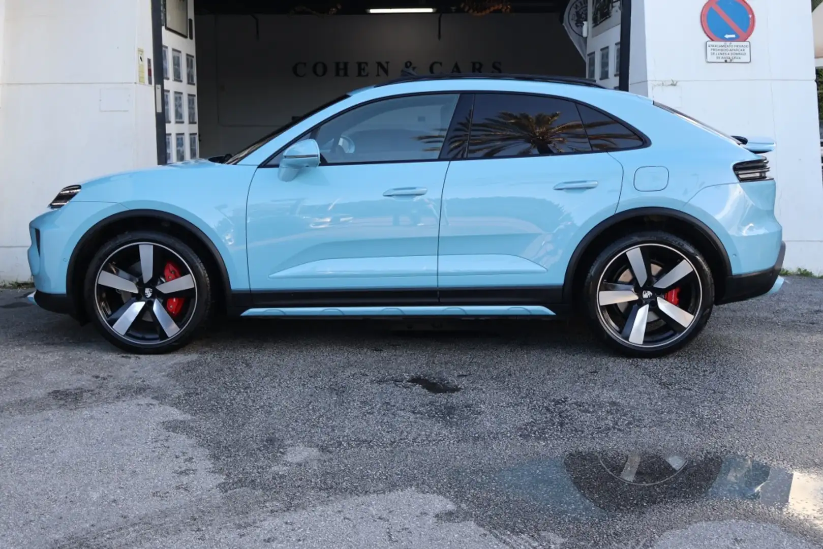 2025 Porsche Macan, 11.000 km, Spanien — Foto 9 z 12