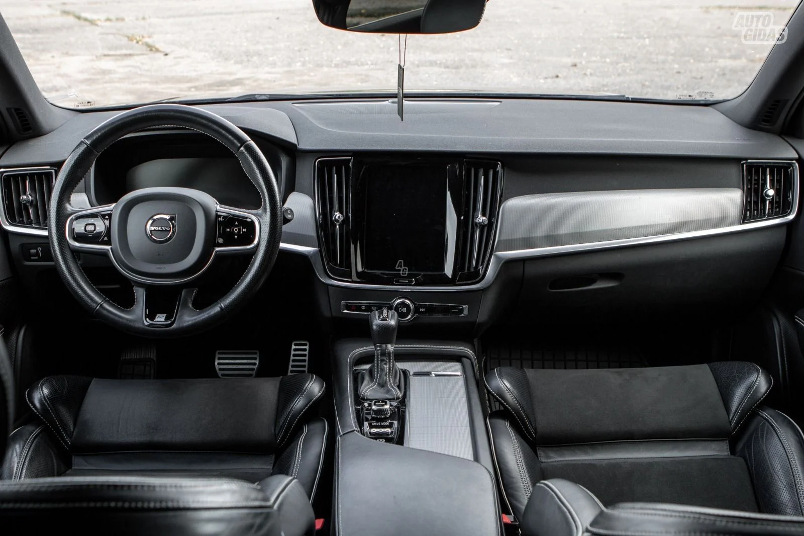 2017 Volvo V90 D5, Litauen — Foto 1