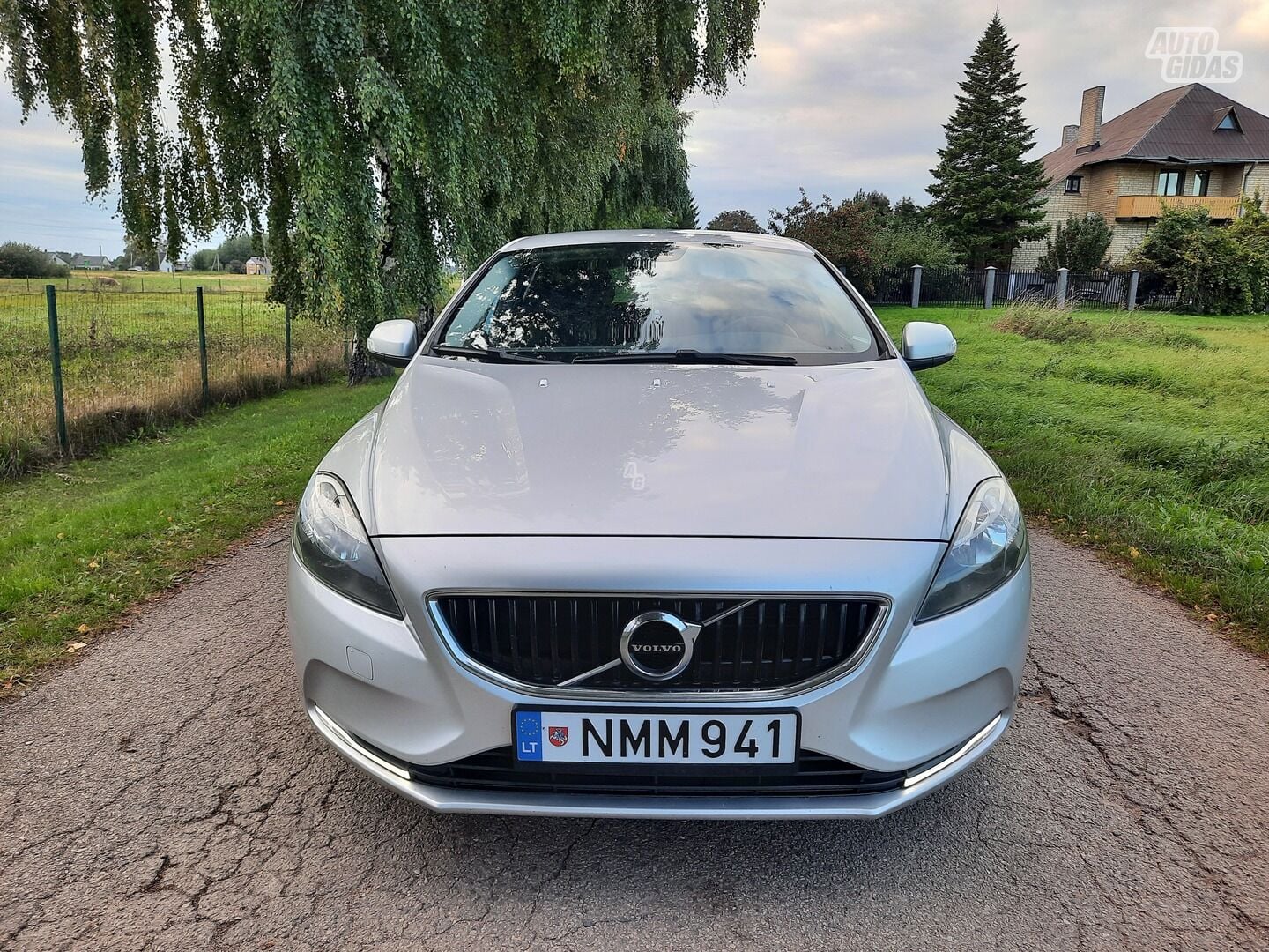 2018 Volvo V40, Litauen — Foto 1