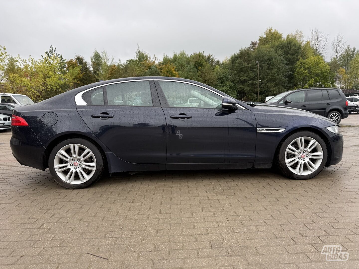 2016 Jaguar XE, Litauen — Foto 1