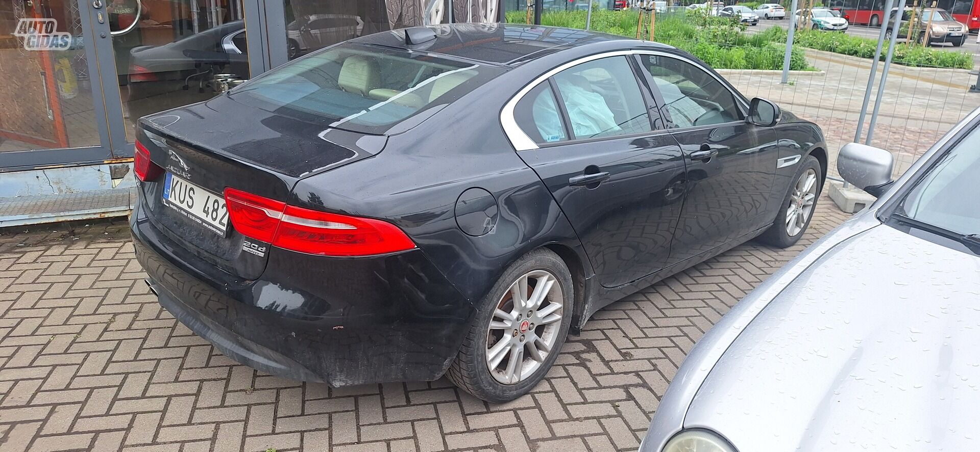 2017 Jaguar XE, Litauen — Foto 3 z 4