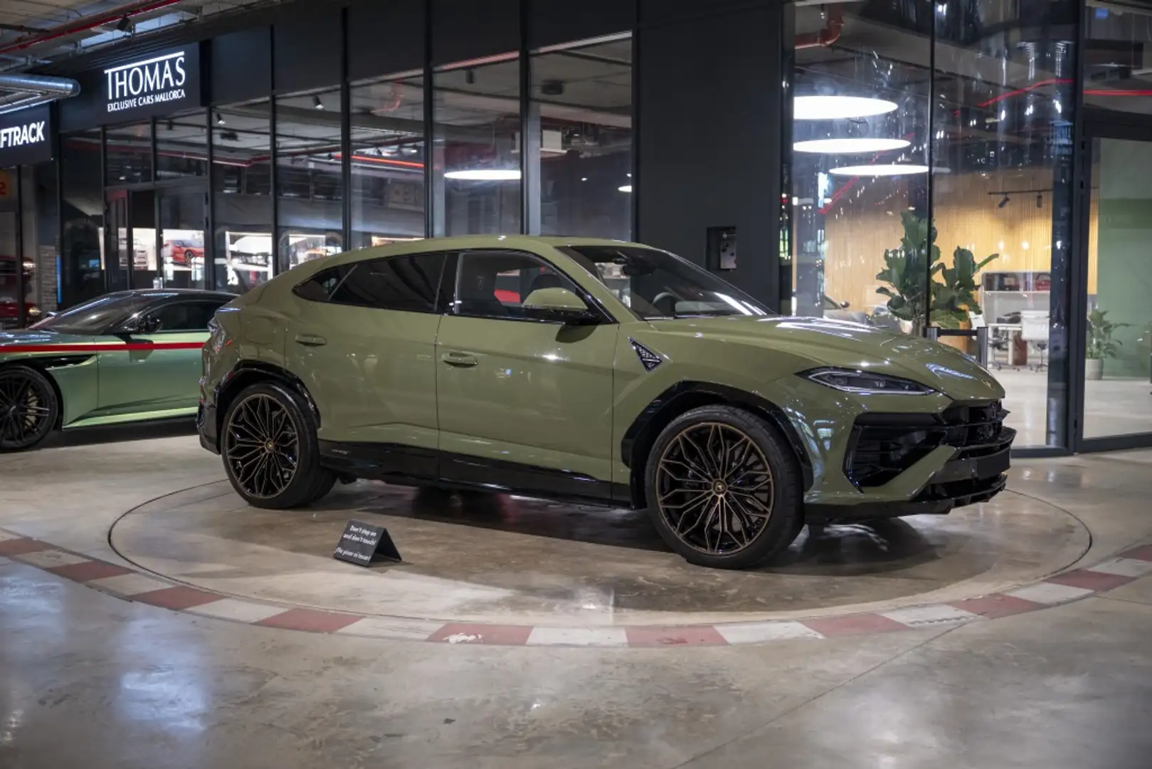2025 Lamborghini Urus, 4.535 km, Spanien — Foto 1