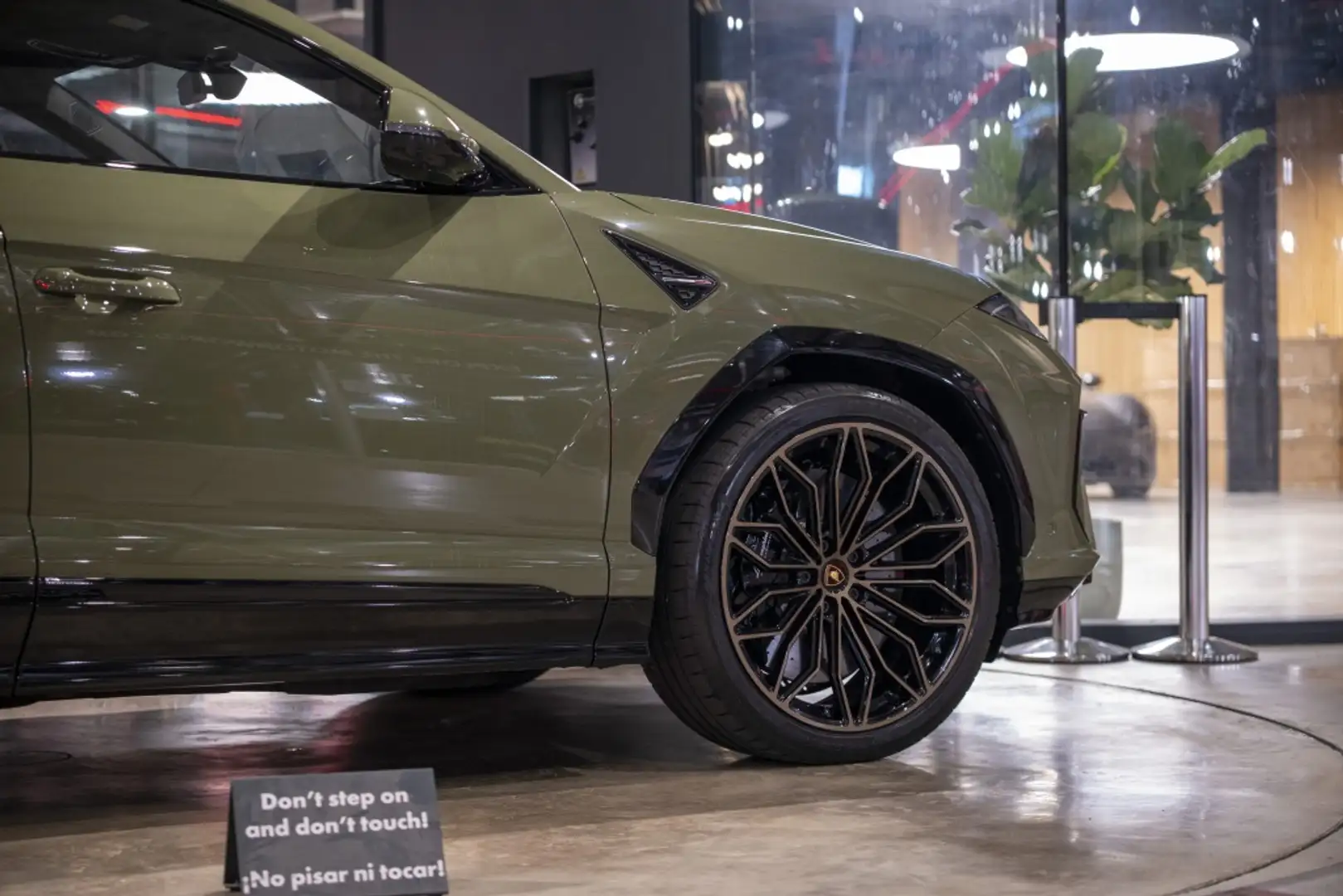 2025 Lamborghini Urus, 4.535 km, Spanien — Foto 10 z 12