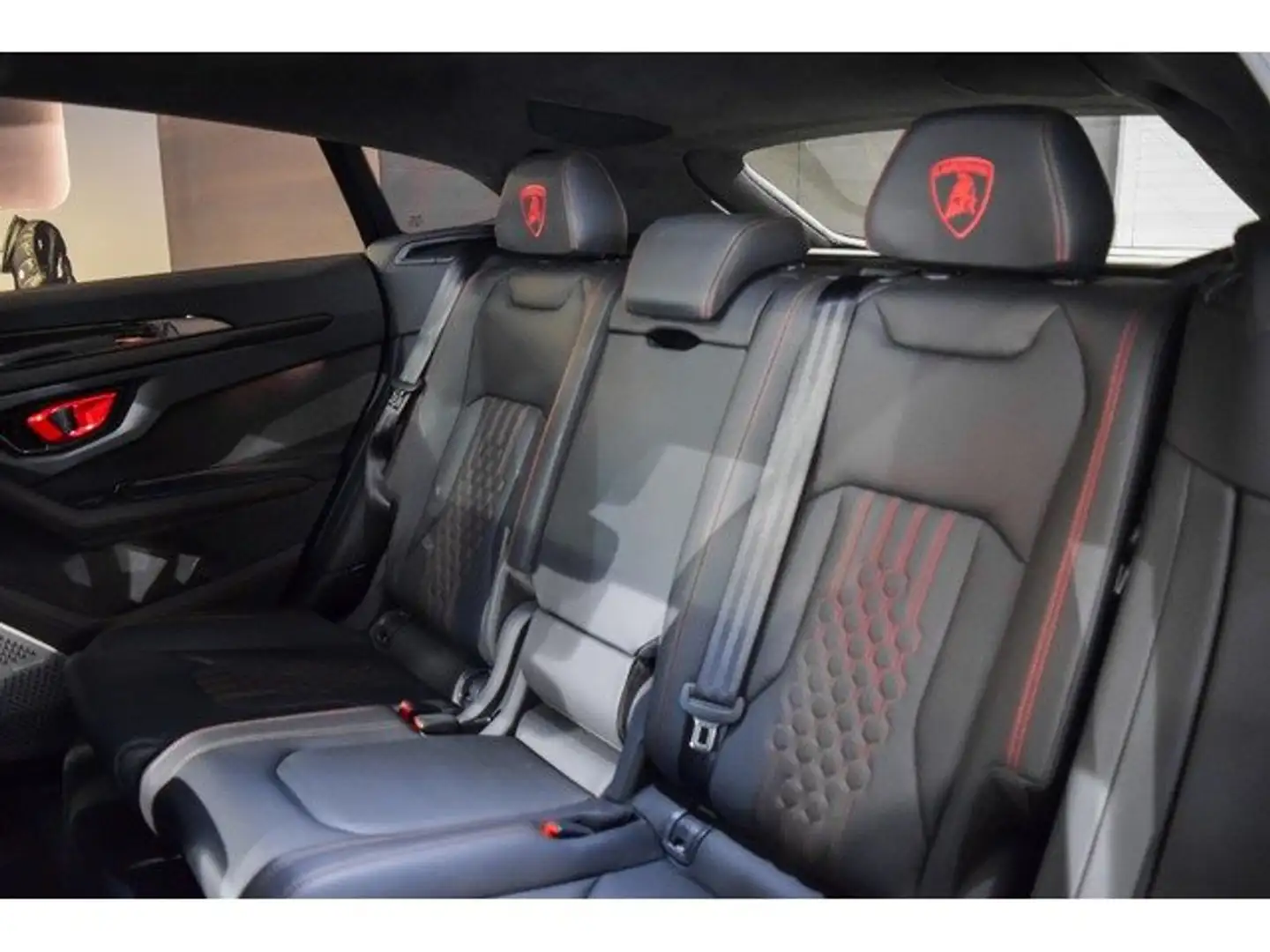 2026 Lamborghini Urus, 4.900 km, Spanien — Foto 11 z 12