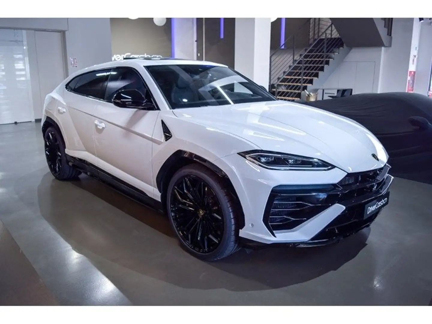 2026 Lamborghini Urus, 10 km, Španělsko — Foto 1