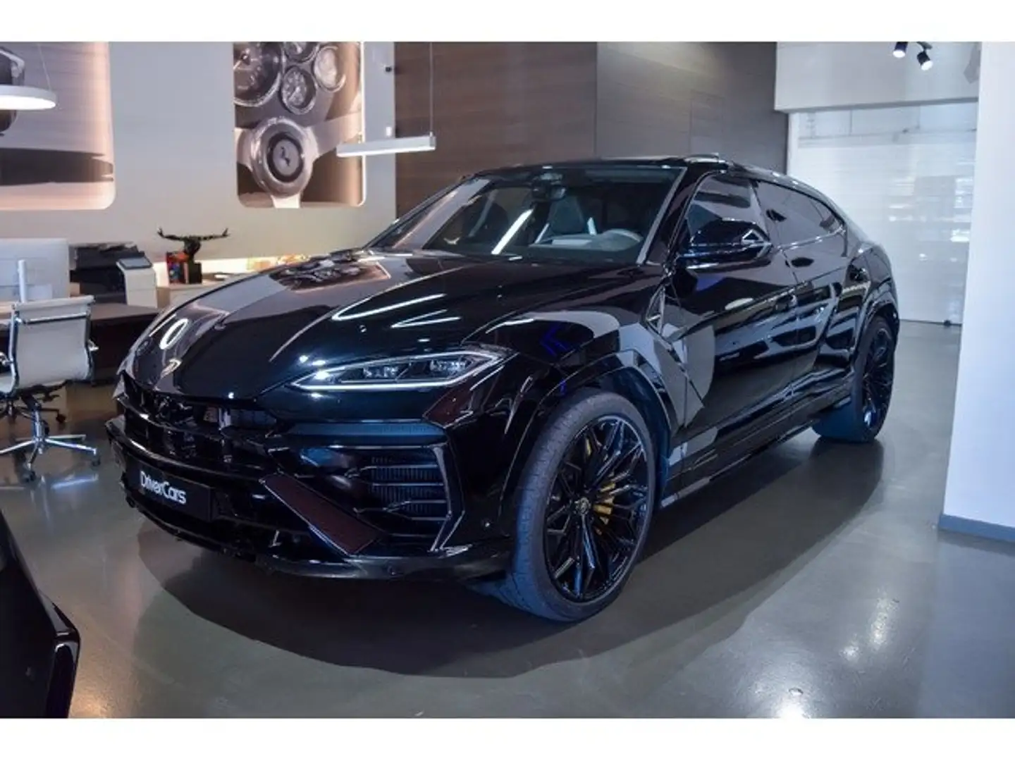 2026 Lamborghini Urus, 10 km, Spanien — Foto 2 z 12