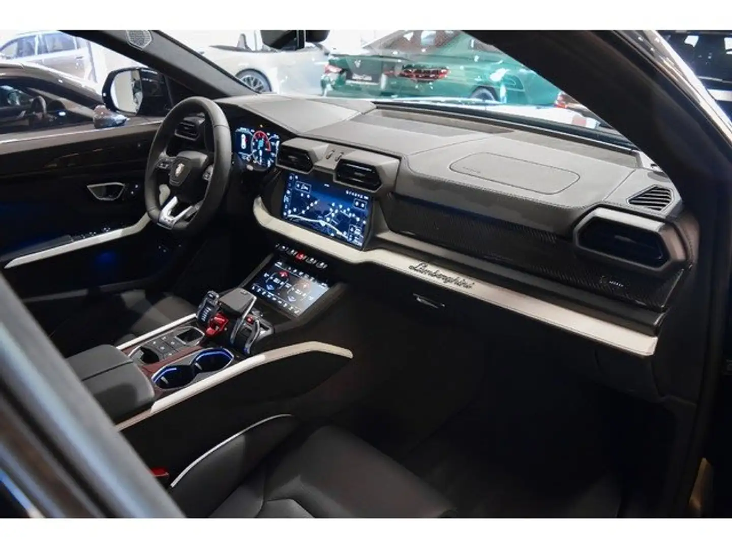 2026 Lamborghini Urus, 10 km, Spanien — Foto 4 z 12