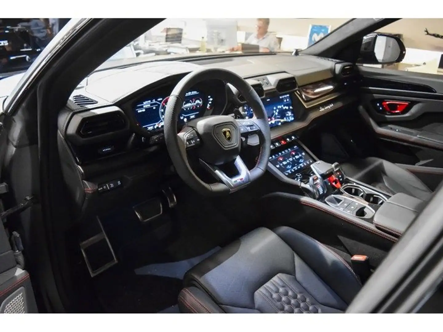 2026 Lamborghini Urus, 4.900 km, Spanien — Foto 3 z 12
