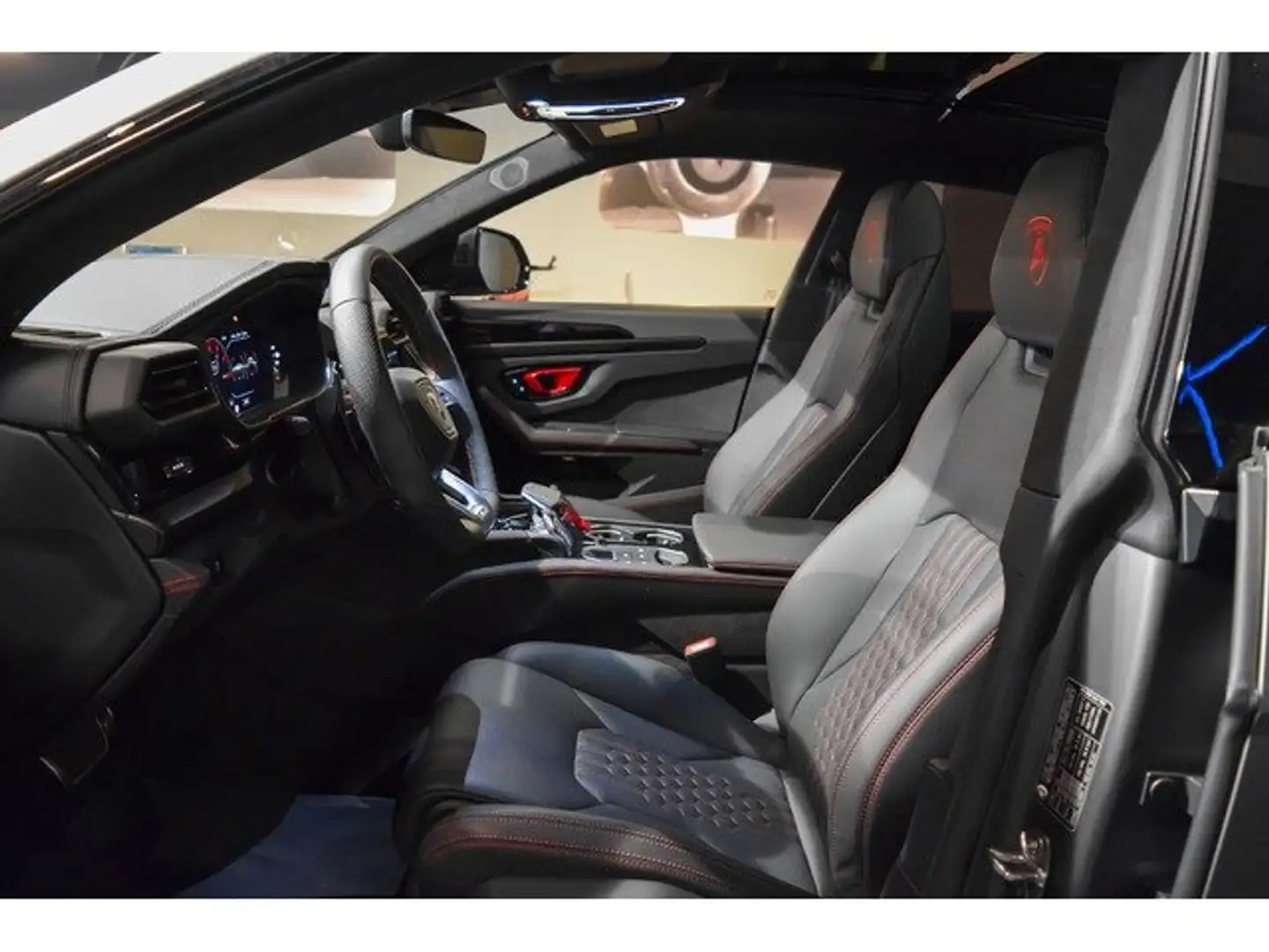 2026 Lamborghini Urus, 4.900 km, Spanien — Foto 5 z 12