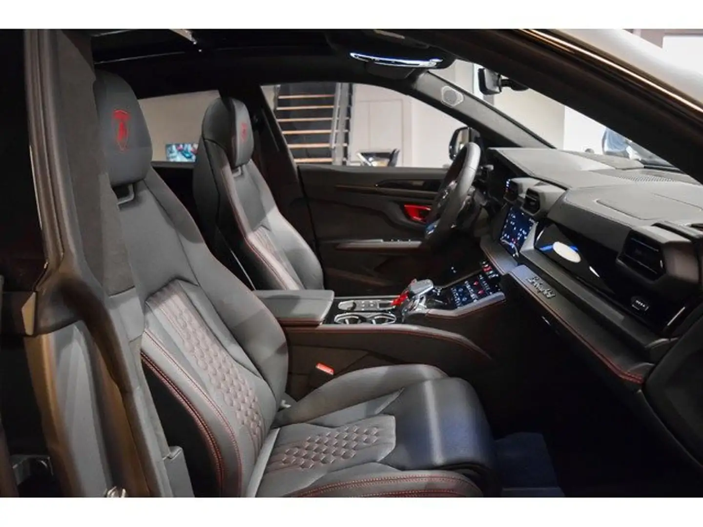2026 Lamborghini Urus, 4.900 km, Spanien — Foto 6 z 12