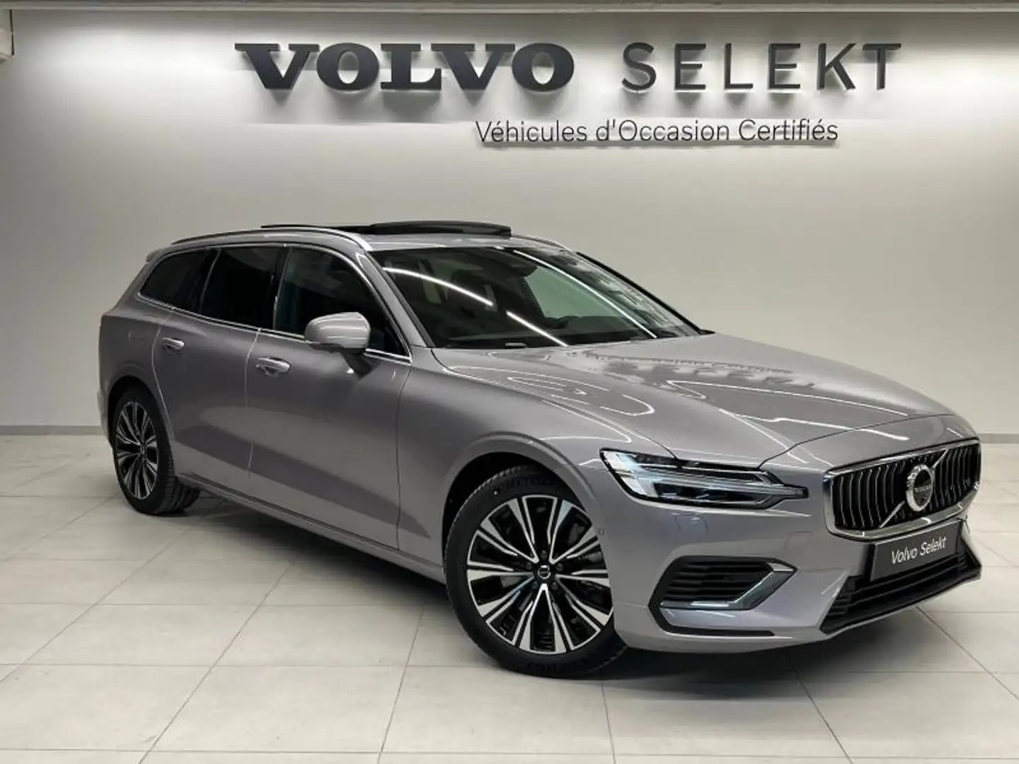2026 Volvo V60, 4.900 km, Frankreich — Foto 3 z 12