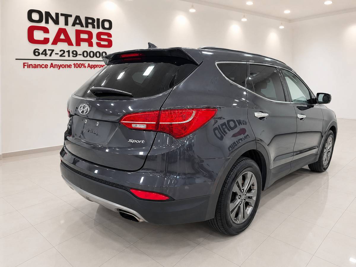 2016 Hyundai, Import Kanada — Foto 5 z 12