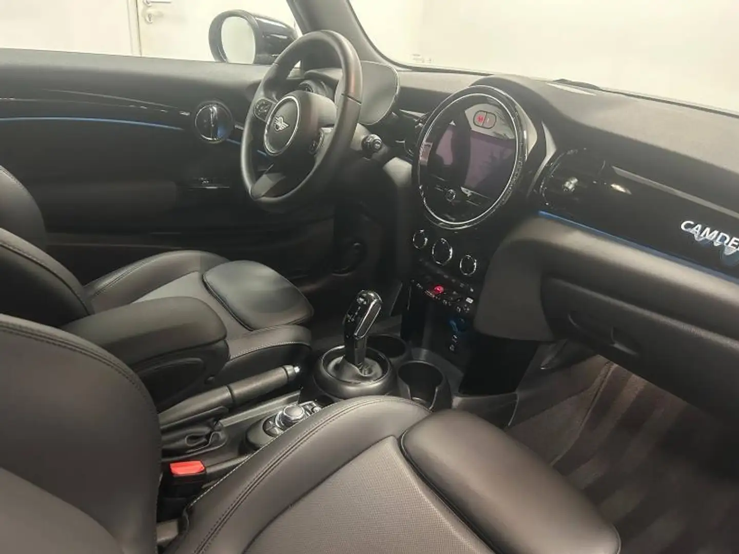 2023 MINI Cooper E, 14.242 km, Frankreich — Foto 12 z 20