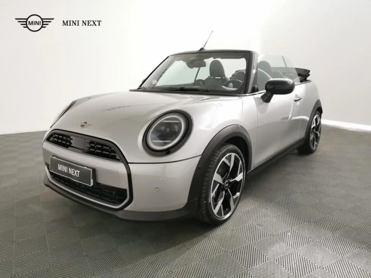 2025 MINI Cooper Cabrio, 13.218 km, Francie — Foto 1