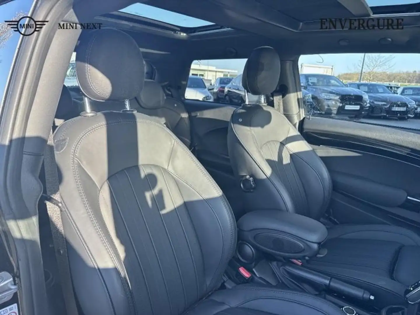 2023 MINI Cooper S, 5.500 km, Frankreich — Foto 9 z 12