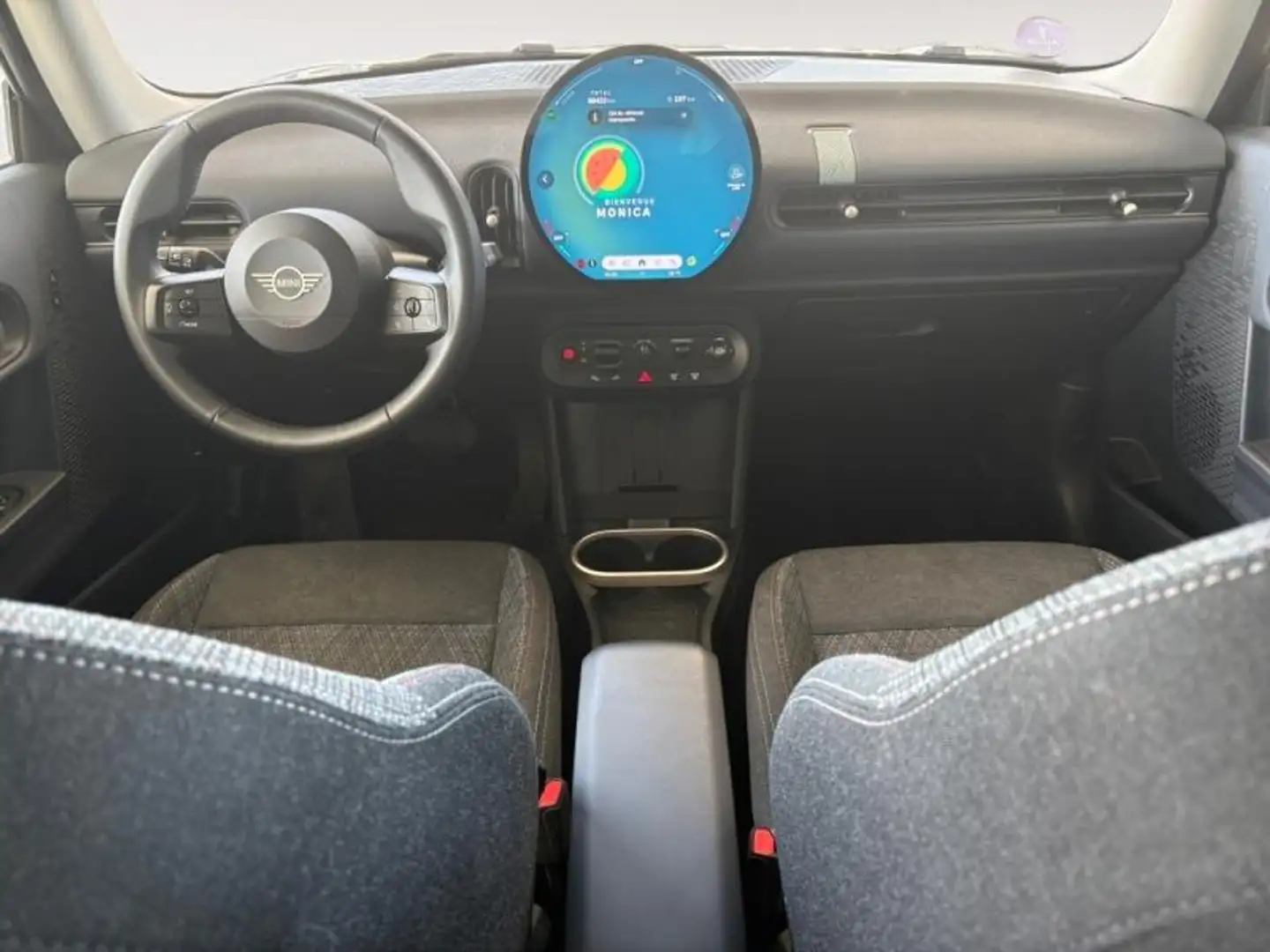 2024 MINI Cooper, 86.600 km, Frankreich — Foto 10 z 12