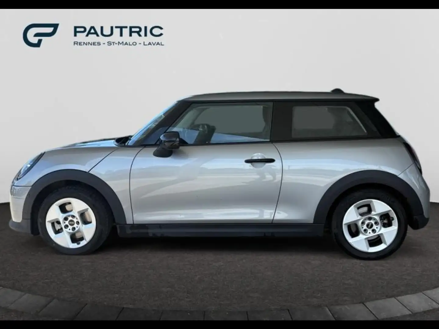 2024 MINI Cooper, 86.600 km, Frankreich — Foto 2 z 12