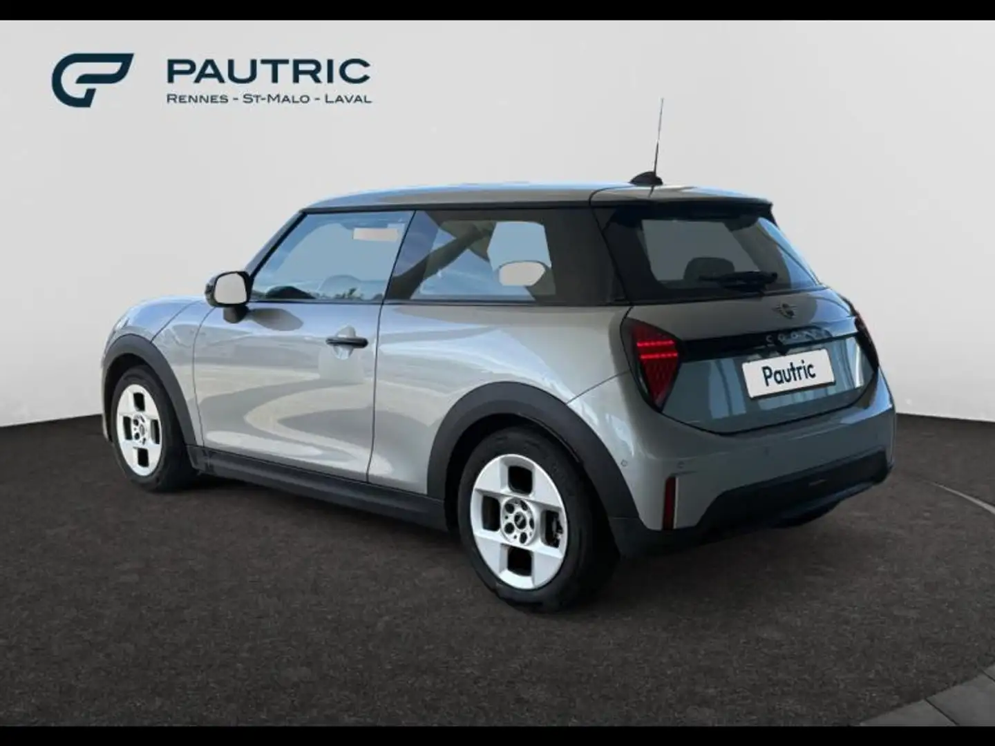 2024 MINI Cooper, 86.600 km, Frankreich — Foto 3 z 12