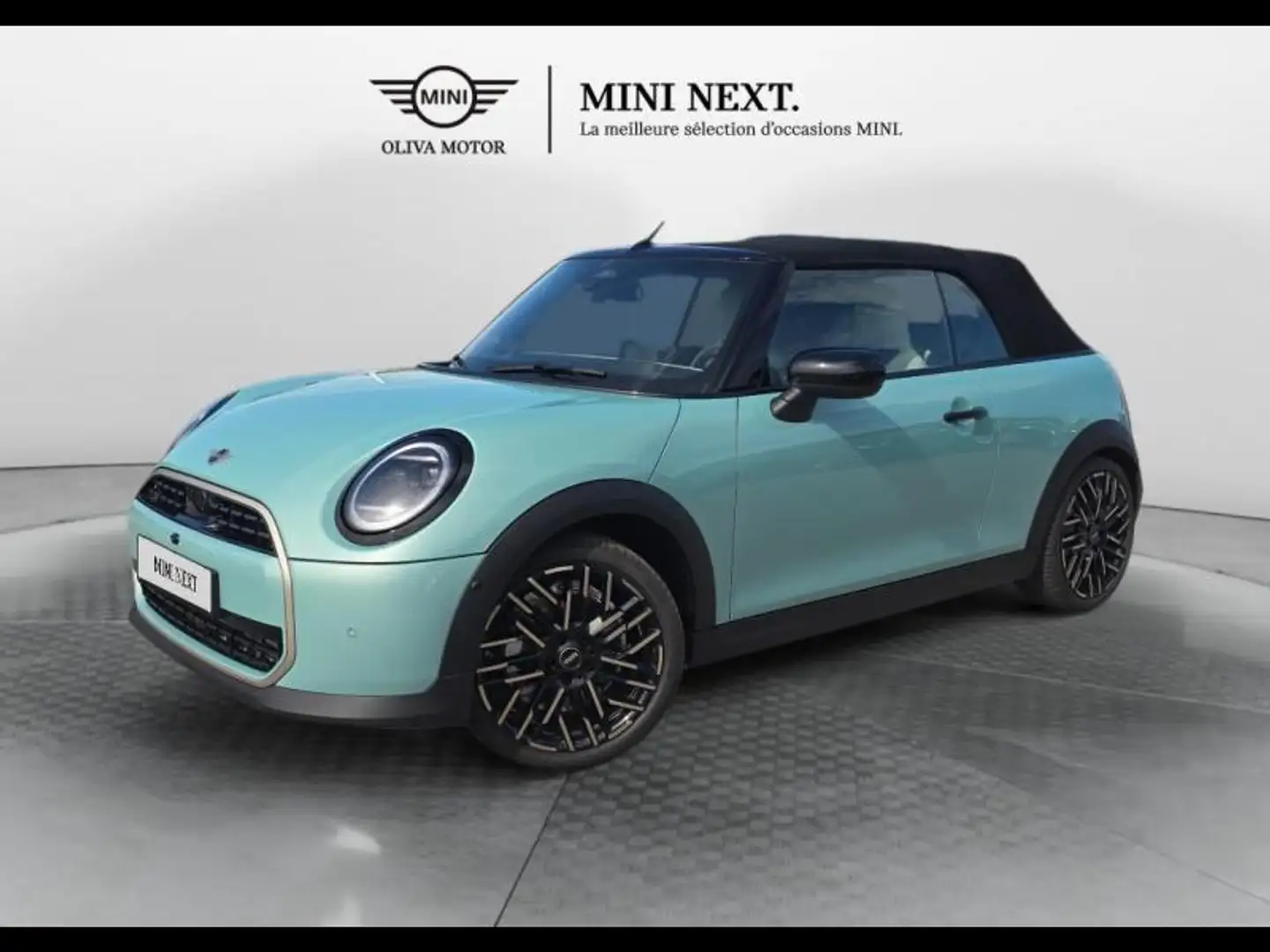 2026 MINI Cooper Cabrio, 6.000 km, Francie — Foto 1