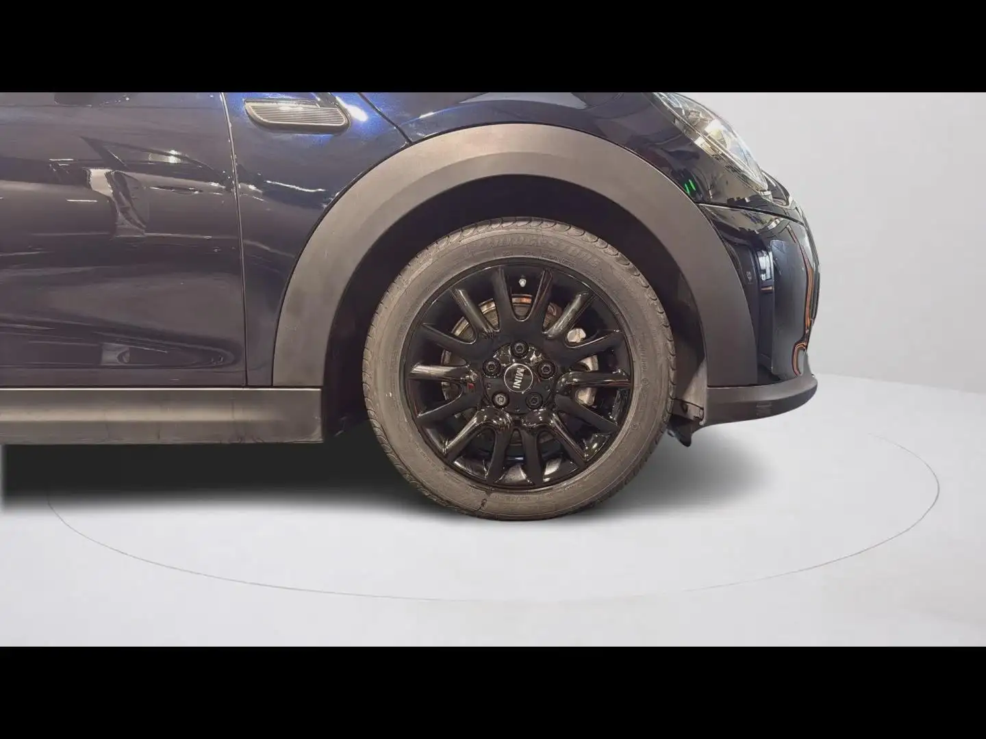 2024 MINI Cooper E, 46.256 km, Frankreich — Foto 7 z 20